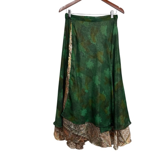 Yak N Yeti Green Floral Layered Flowy Wrap Skirt - Picture 1 of 9